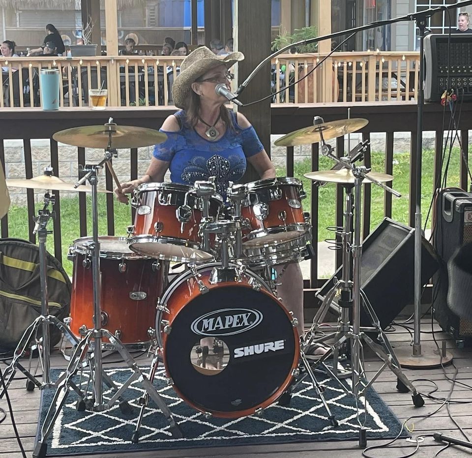 Lynn Logan Band